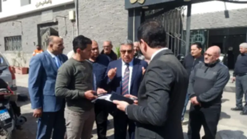 محافظ الدقهلية يتفقد المركز التكنولوجي وعدداً من الإدارات بحي شرق المنصورة