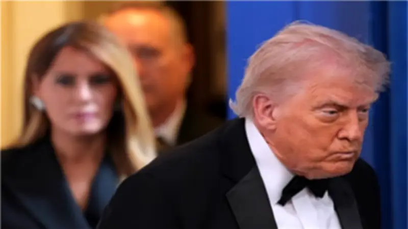 شاهدة عيان مصرية تكشف تفاصيل ليلة مرعبة بحفل عشاء الصحفيين.. كيف نجا ترامب؟