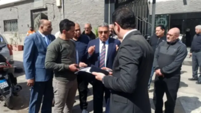 محافظ الدقهلية يضبط دراجة نارية مزعجة ويشدد على ملاحقة التلوث السمعي