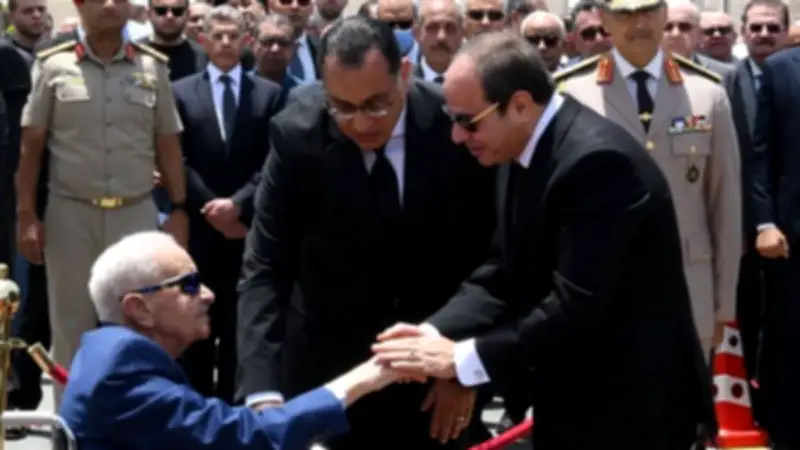 وفاة اللواء كمال مدبولي قائد مدفعية أكتوبر ووالد رئيس الوزراء