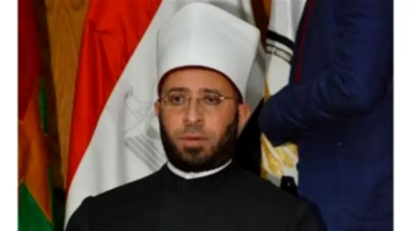 وزير الأوقاف ينعى والد رئيس الوزراء ويدعو له بالرحمة