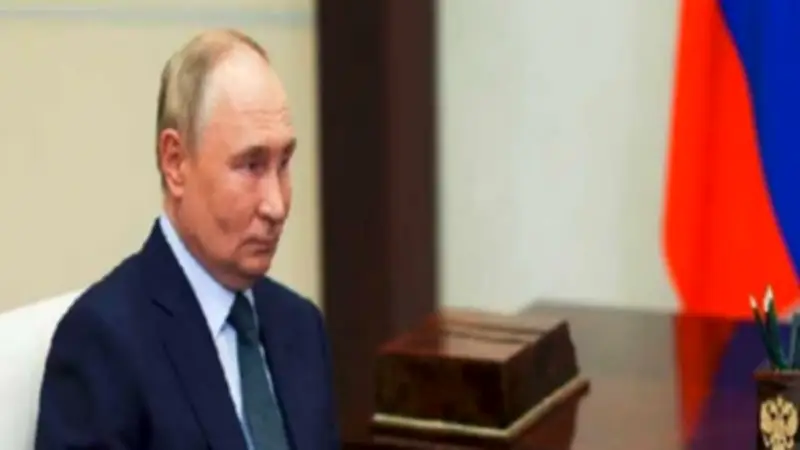 لقاء بوتين وعراقجي يناقش الملف النووي واستقبال اليورانيوم المخصب