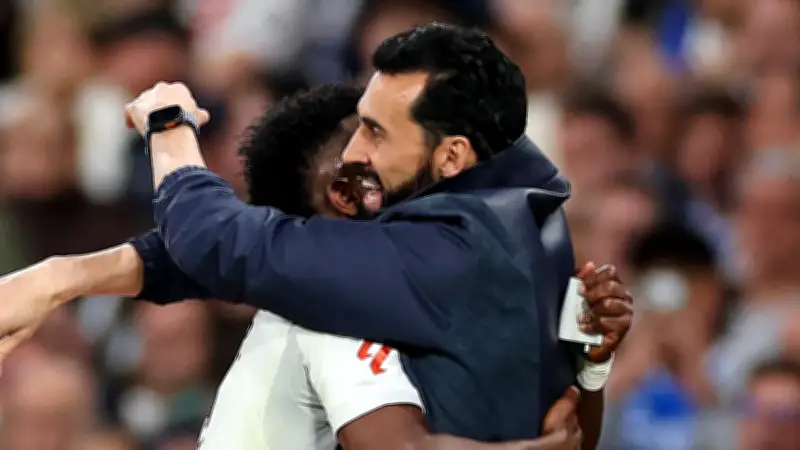 سر الانسجام.. فينيسيوس يريد بقاء أربيلوا في ريال مدريد