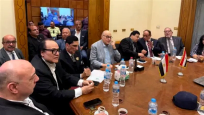 حزب الغد يحتفل بذكرى تحرير سيناء ويناقش بناء الشخصية المصرية والهوية الوطنية