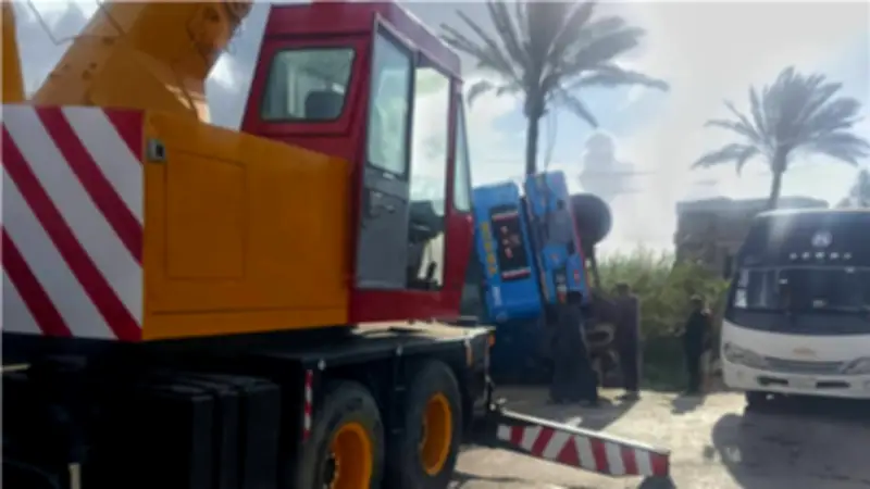 انقلاب سيارة نقل ثقيل بطريق النهضة غرب الإسكندرية دون إصابات