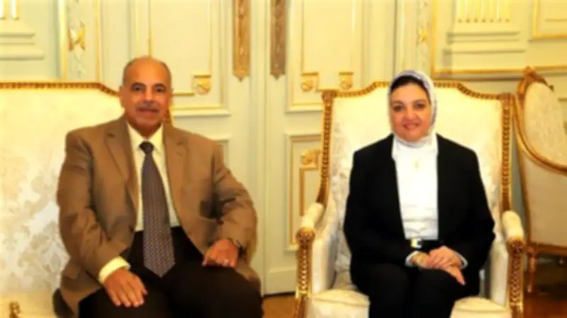 توصيات اجتماع اللجنة العليا للبورد الصيدلي المصري بجامعة عين شمس