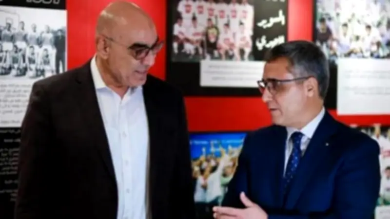 سفير الجزائر يزور الزمالك ويجول في متحف النادي قبل نهائي الكونفدرالية