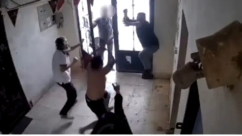 ضبط طرفي مشاجرة جيرة في أكتوبر بسبب خلافات بين الجيران