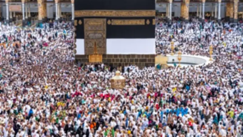 حكم أداء الحج لمن عليه دين يسدده بالأقساط.. الأزهر يوضح