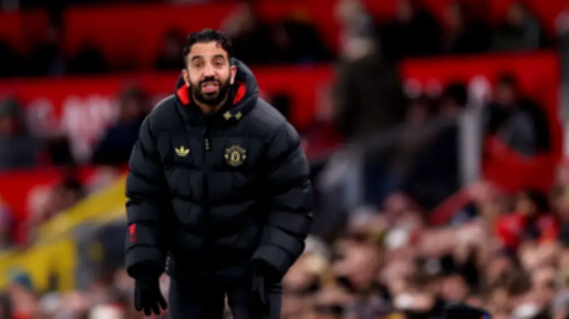 أموريم يتخذ قرارًا مصيريًا بشأن مستقبله بعد رحيله عن مانشستر يونايتد