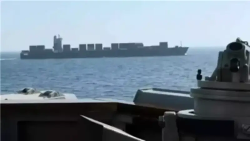 مندوب الصين يكشف مفتاح حل أزمة مضيق هرمز ويدعو لوقف النار