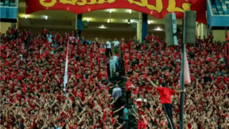 هتافات غاضبة من جماهير الأهلي ضد الخطيب بعد خسارة قاسية أمام بيراميدز