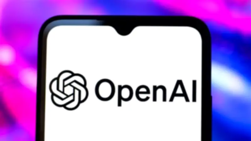 أوبن إيه آي تخطط لإطلاق أول هاتف ذكي مدعوم بالذكاء الاصطناعي منافساً لآيفون