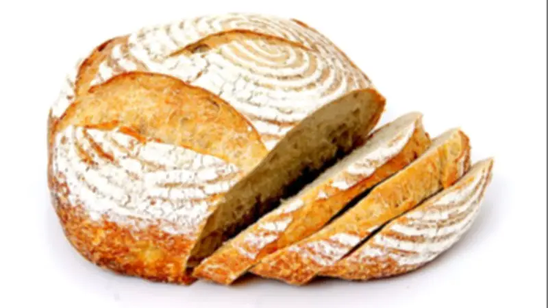 رغم فوائده.. ماذا يحدث لجسمك عند تناول خبز الساوردو؟