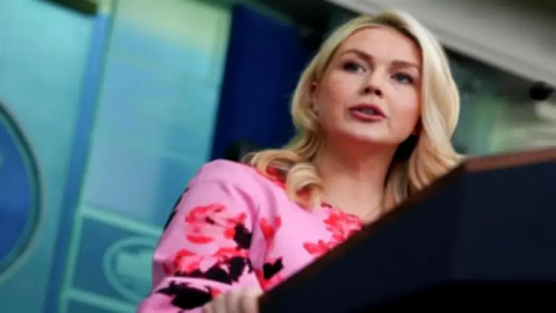 متحدثة البيت الأبيض تروي تزامن ولادة طفليها مع محاولتي اغتيال ترامب