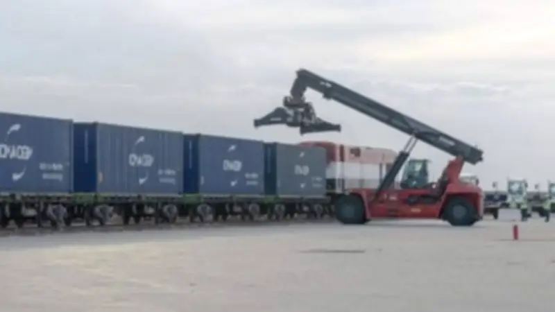 طفرة في النقل.. ميناء أكتوبر الجاف يستقبل الواردات والصادرات عبر السكك الحديدية