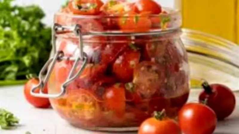 طريقة عمل مخلل الطماطم في المنزل سهلة ولذيذة بخطوات بسيطة
