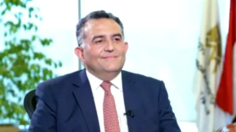 عمر رضوان: طلاب المدارس سيزورون البورصة للتعرف على السوق المالي