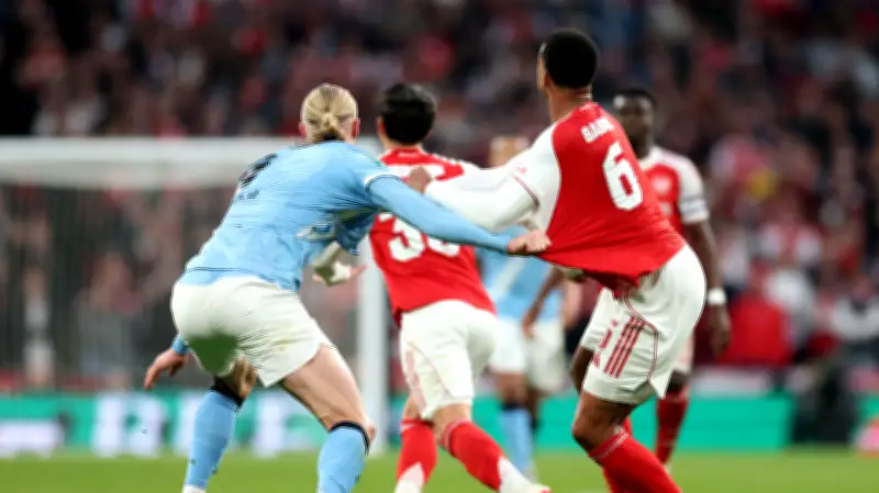 صراع النار.. مانشستر سيتي يطلب تعديلا خاصا لتحسين موقفه أمام آرسنال