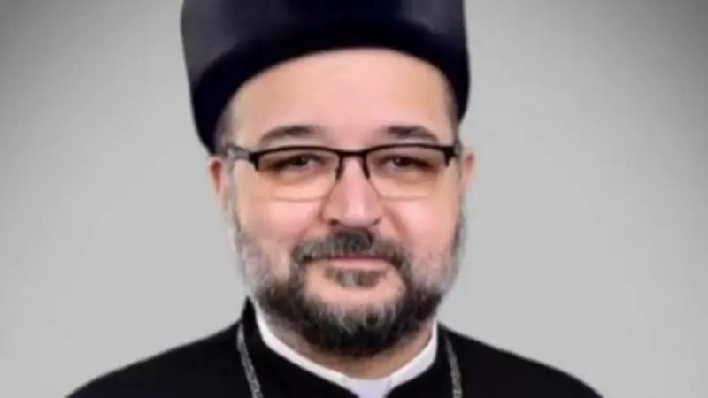 الخورأسقف بولس ساتي يعزي رئيس الوزراء في وفاة والده