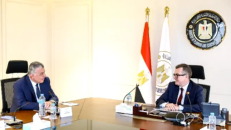 وزير التخطيط يبحث مع أيادي للاستثمار دعم ريادة الأعمال والشركات الناشئة