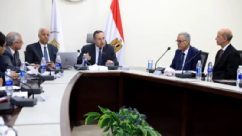 وزير التعليم العالي يترأس اجتماع هيئة دعم وتطوير الجامعات ويؤكد دورها الاستثماري