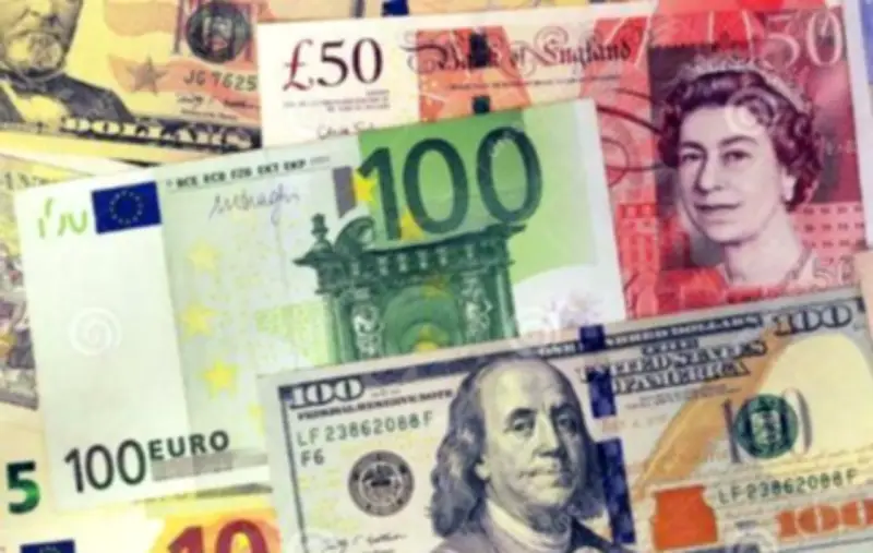 استقرار نسبي في أسعار العملات اليوم داخل البنوك المصرية