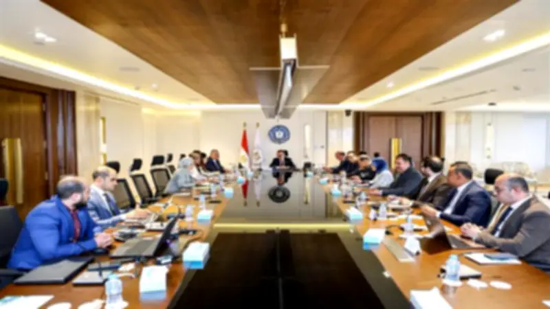 وزير التخطيط يبحث دعم ريادة الأعمال والشركات الناشئة مع شركة أيادي