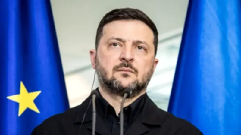 زيلينسكي يتهم إسرائيل بشراء حبوب أوكرانية مسروقة من الأراضي المحتلة