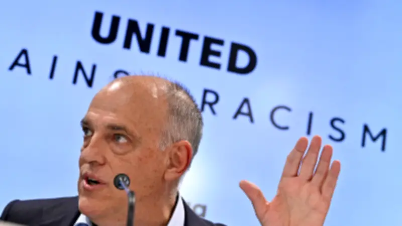 تيباس يهاجم ريال مدريد ويكشف تفاصيل جديدة حول ممر شرف الكلاسيكو