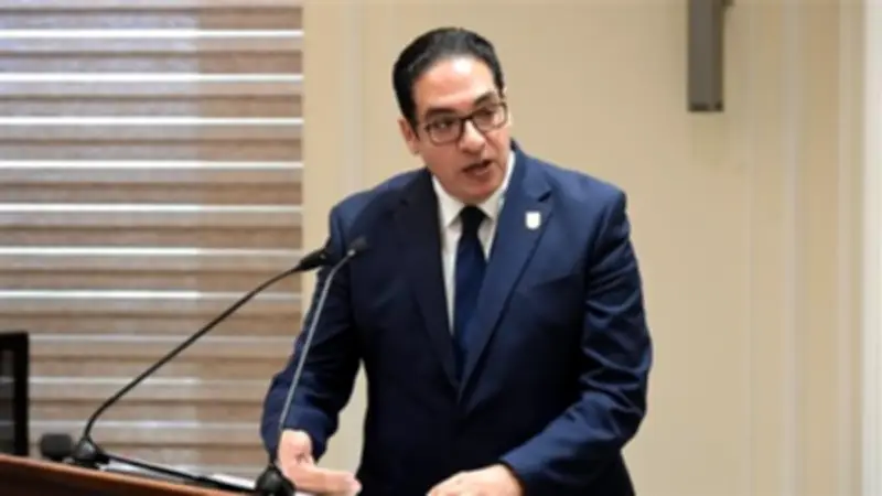 جامعة القاهرة تطرح مبادرات لإشراك الطلاب في خدمات الملاحة المرضية بمجلس النواب