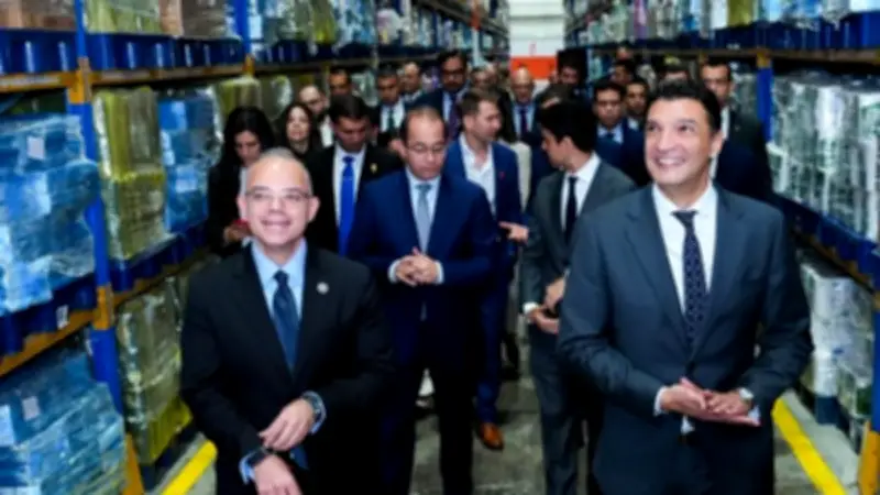 مصر تدشن أكبر مركز توزيع للتجارة السريعة إقليميا في الشرق الأوسط