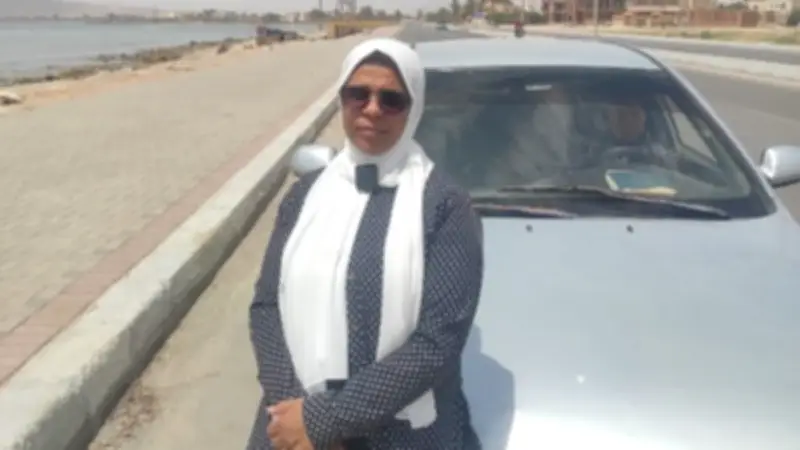 أول مدربة قيادة سيناوية تطالب بتاكسي خاص للسيدات لتمكين المرأة