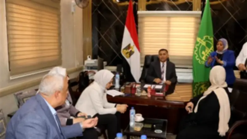 محافظ القليوبية يعقد لقاء جماهيريا بقليوب لبحث شكاوى المواطنين