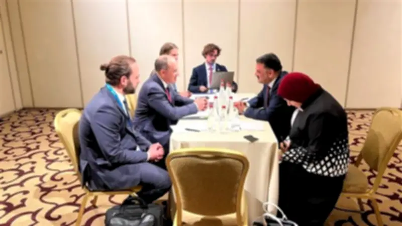 رئيس الثروة المعدنية يبحث مع شركات تركية وأمريكية فرص الاستثمار