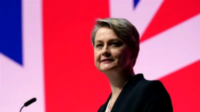 بريطانيا تستدعي السفير الإيراني بسبب تصريحات تحريضية على وسائل التواصل