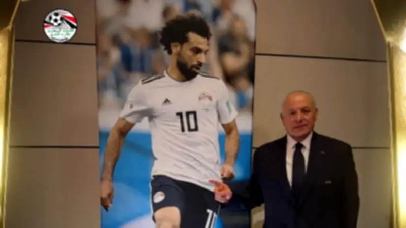 أبو ريدة يطمئن على جاهزية محمد صلاح للمونديال بعد إصابته