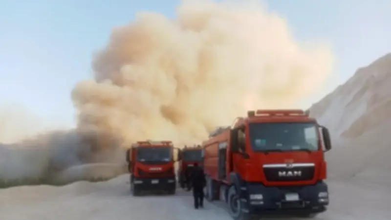 السيطرة على حريق حشائش بسمالوط دون إصابات