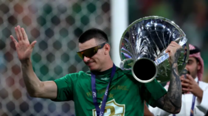 إيبانيز ينافس ثنائي الدوري الفرنسي على خلافة ميليتاو في كأس العالم