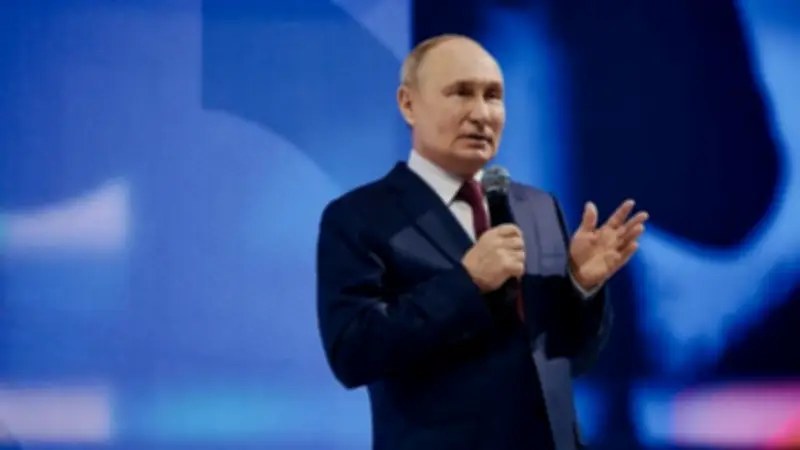 بوتين يتهم كييف بأساليب إرهابية وتصعيد في الخطاب بين البلدين