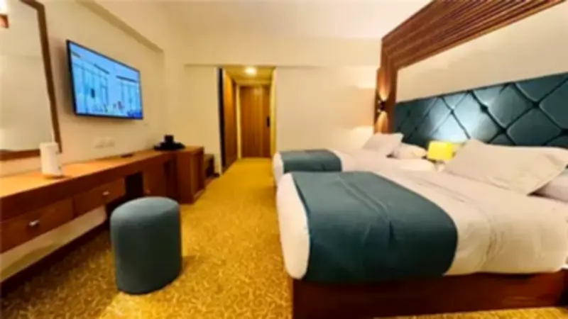 القانون لا يمنع إقامة المرأة بمفردها في الفنادق.. اتحاد الغرف السياحية يوضح