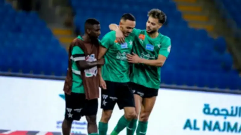 بمشاركة دونجا.. الخليج يهزم النجمة بثلاثية في الدوري السعودي