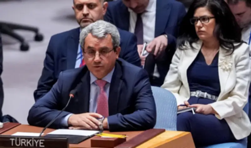 مندوب تركيا بمجلس الأمن يدعو للاعتراف الكامل بدولة فلسطين