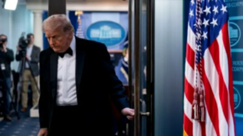 حرب إيران تهوي بشعبية ترامب لأدنى مستوى في ولايته الثانية