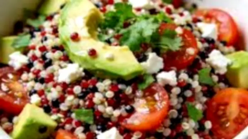 طريقة عمل سلطة الديتوكس المُنعشة .. خيار صحي بطعم صيفي خفيف