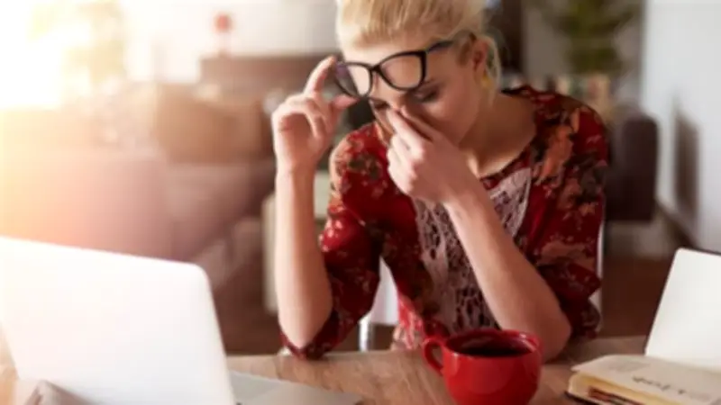 وصفات طبيعية لعلاج الإرهاق بعد يوم عمل طويل للنساء