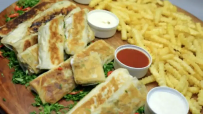 طريقة عمل جلاش رول باللحم اللذيذ في المنزل