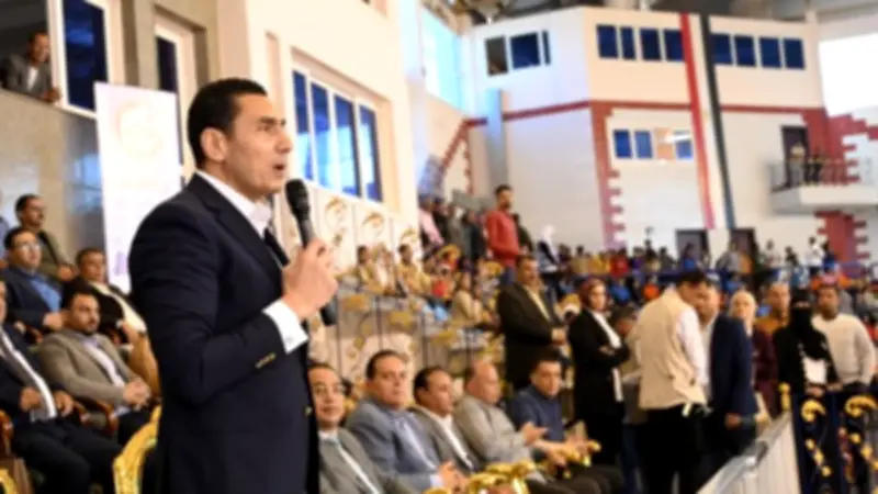 وزير الرياضة يتفقد الصالة المغطاة بالعريش ويشيد بالأنشطة الشبابية