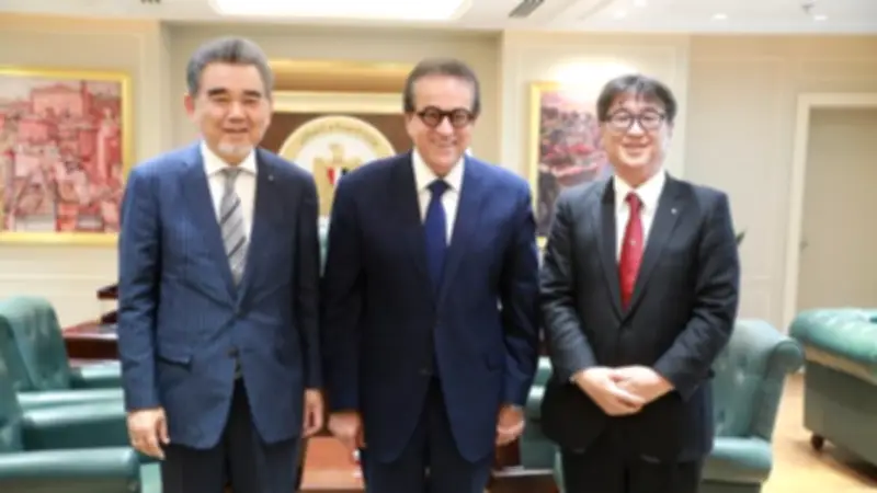 وزير الصحة يبحث مع رئيس جامعة هيروشيما تعزيز التعاون في التعليم الطبي