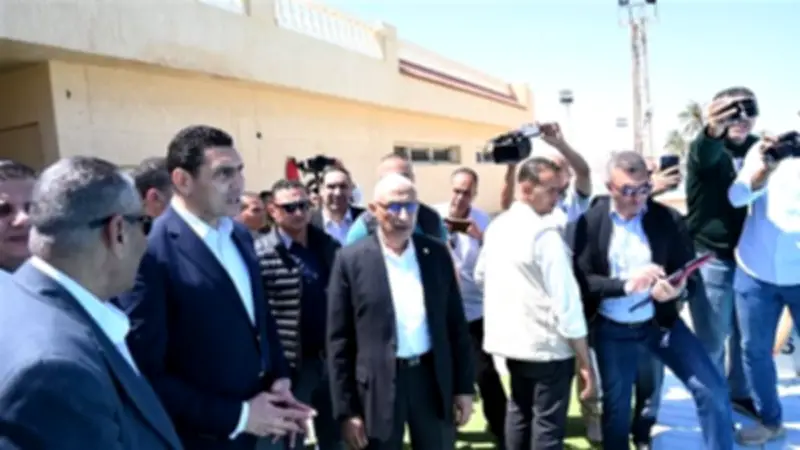 وزير الرياضة ومحافظ شمال سيناء يتفقدان حمام السباحة الأوليمبي باستاد العريش
